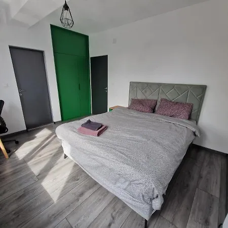 Cozy Near City Center, Parks And Metro